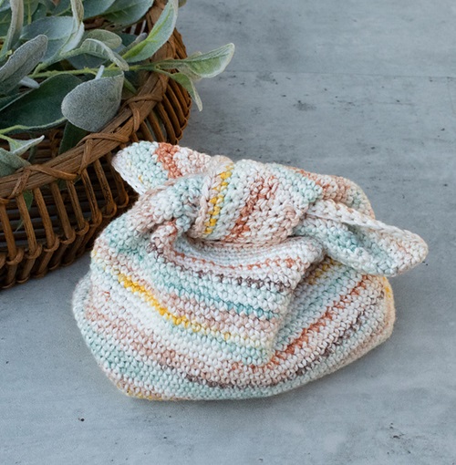 Crochet Super Cute cosmetics bag pattern