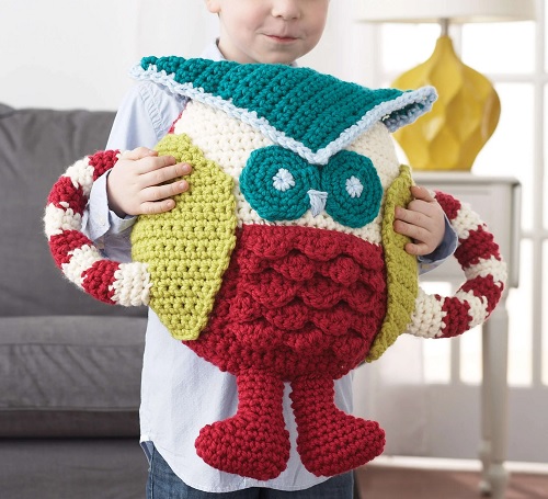 crochet huggable-owl-pillow