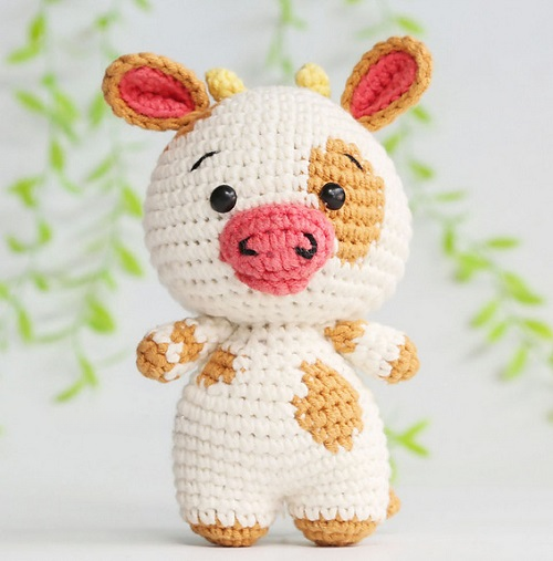 cute little Crochet Cow