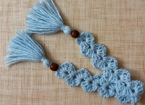Beautiful Knitted Bookmark Pattern