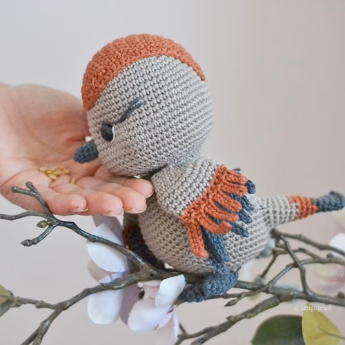 Salvi the sparrow crochet pattern