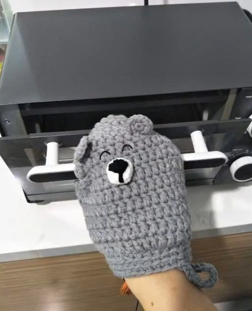 Easy and Cute Crochet Oven Mitts Pattern 3