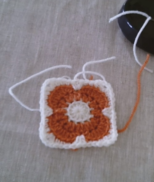 Crochet Granny Squares with Flowers 12