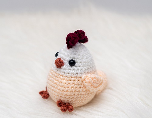 Chandler the Chicken Free Crochet Pattern