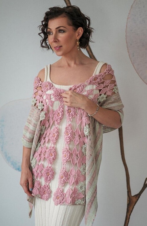 Crochet this Flowery Spring Shawl