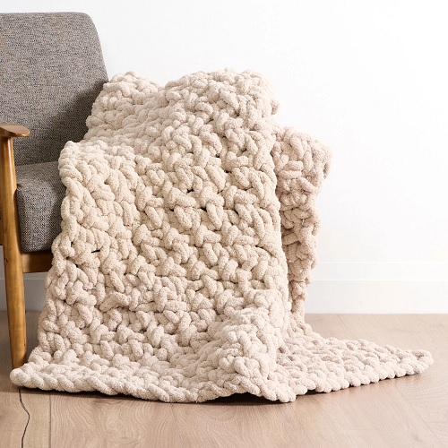 Free Bernat Massive Moss Stitch Crochet Blanket Pattern