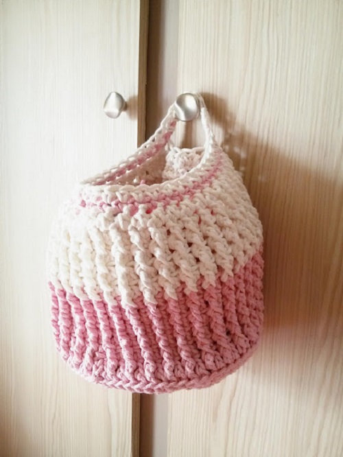 Easy and Cute Crochet Hanging Baskets