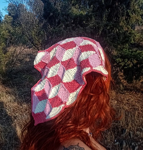 Cube Illusion Bandana Free Crochet Tutorial