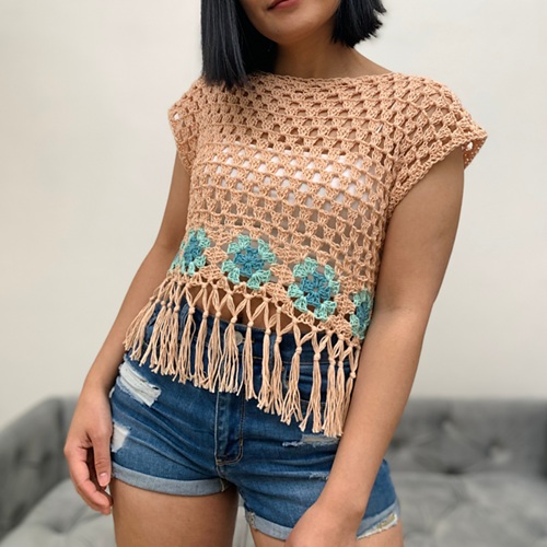 Simple Boho Style Crochet Crop Top Pattern With Fringe