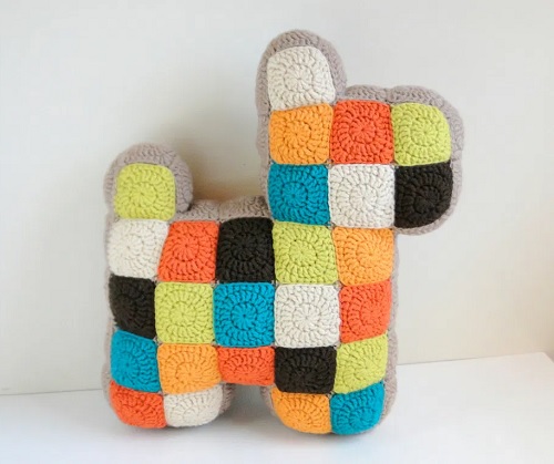 crochet patchwork-dog-pillow-tutorial