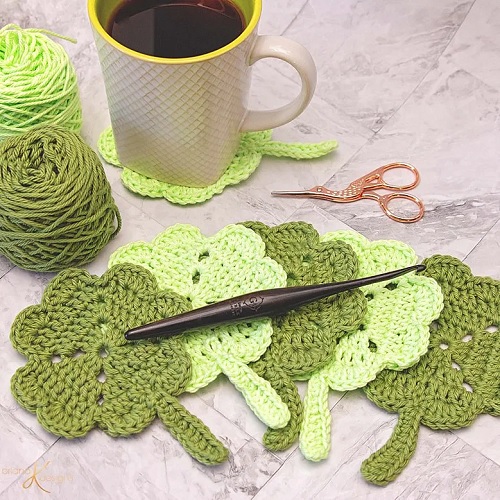 crocheted-shamrock-coaster