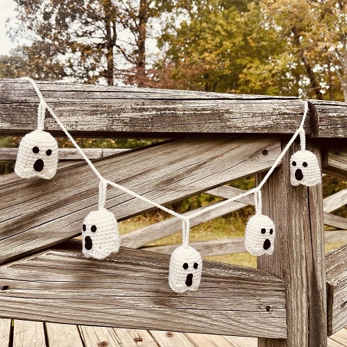 Haunt My Dreams Garland