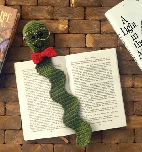 DIY Creative Bookmark Crochet Ideas 3