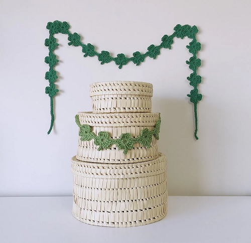 endless-shamrocks-garland