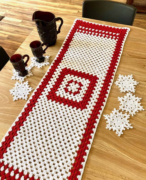 Holiday Table Runner