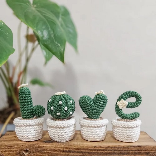 Crochet Valentine's Day Gift Free Patterns 2