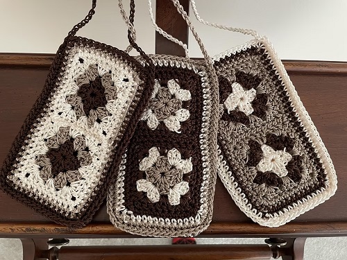 Easy and Cute Crochet Mobile Phone Bag Pattern 2