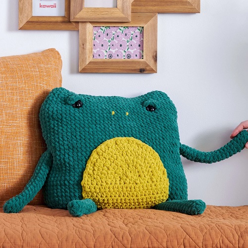 crochet frog pillow
