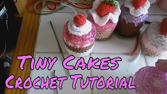 DIY Crochet Cake 2