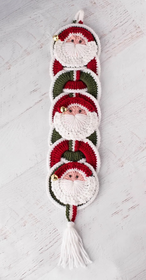 Crochet Santa Wallhanging