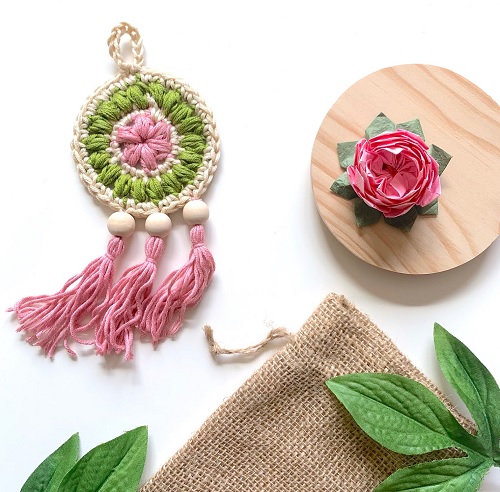 Crochet Flower Dreamcatcher Wall Hanging Free Patterns
