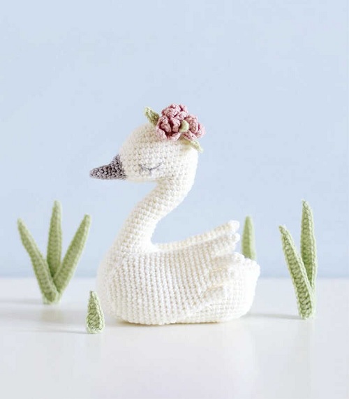 Amigurumi Swan Free Crochet Patterns
