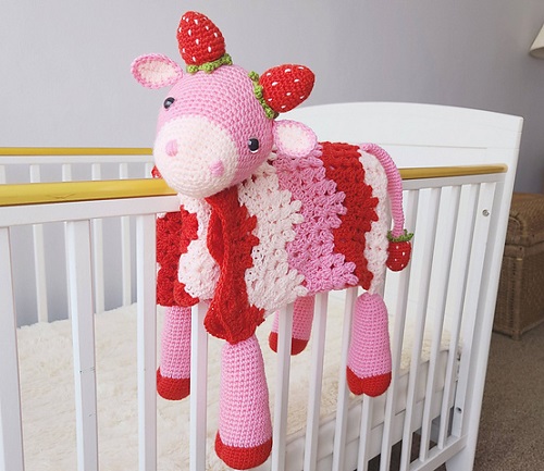 Easy and Cute Crochet Cow Blanket Patterns 2