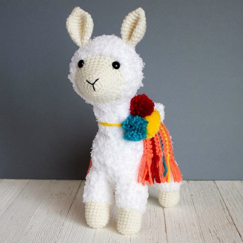 Crocheted Fuzzy Llama Toy for Beginners