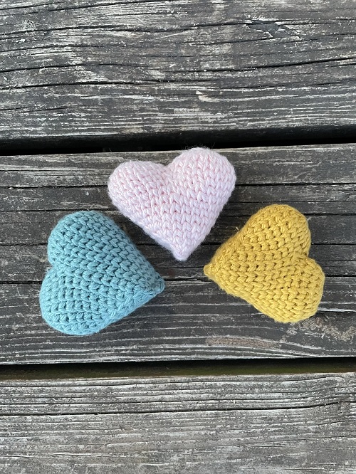 Sweet Heart Amigurumi Cat Toy