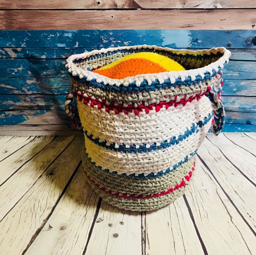 Chunky Laundry Basket Free Crochet Pattern