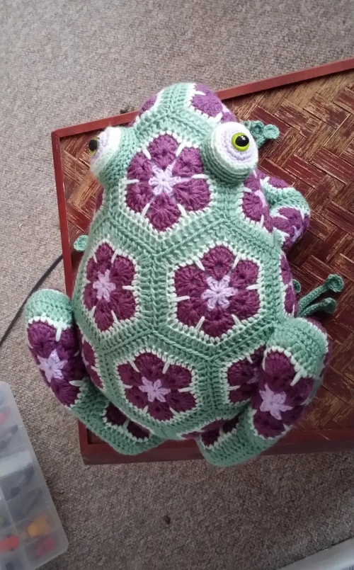 Crochet African Flower Frog