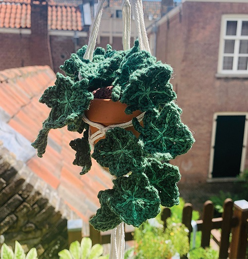 Handcrafted Ivy