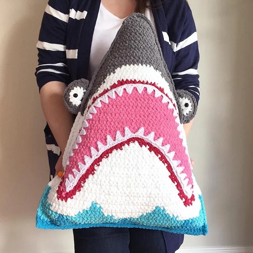 shark pillow