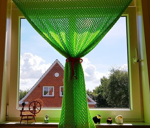 SUPER EASY CROCHET CURTAIN