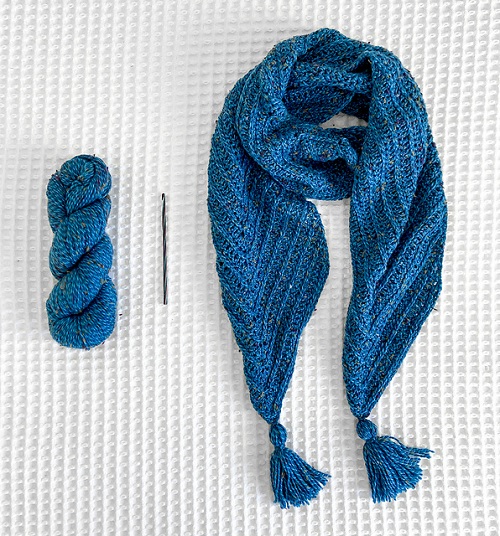 DIY Tasseled Scarf Crochet Ideas 3