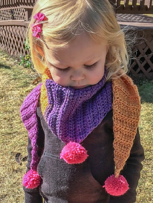 Crocheted Mini Mod Scarf