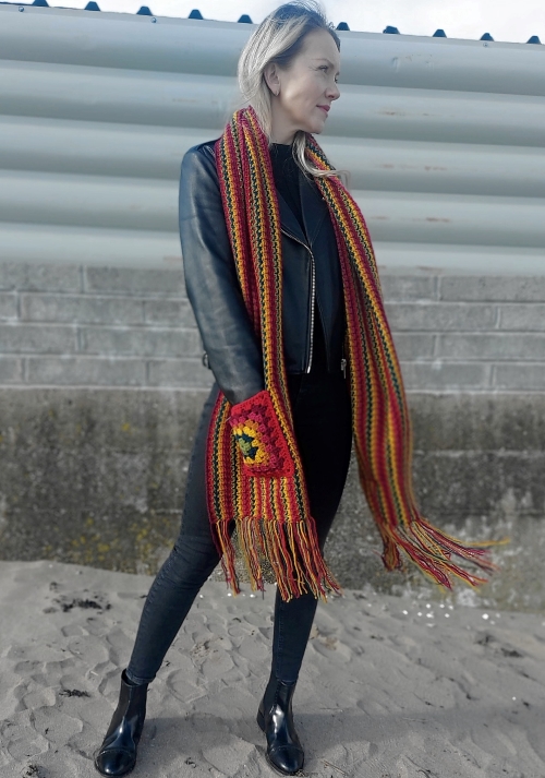 Granny Cozy Pocket Shawl