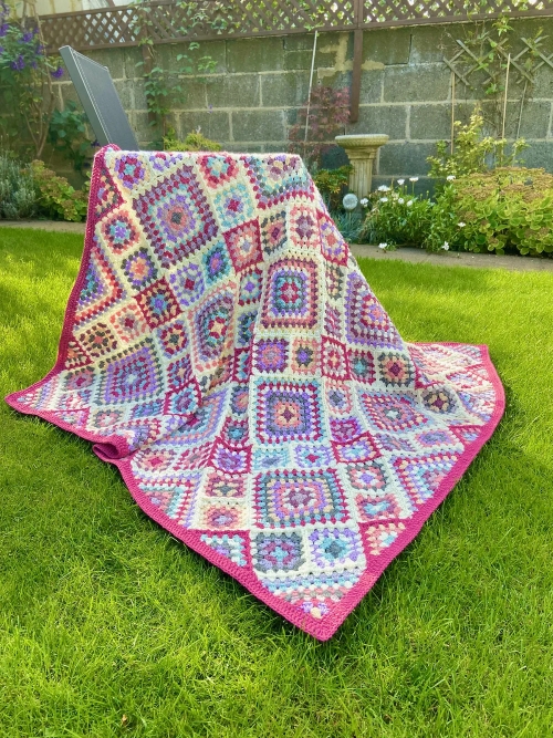 Berries in the Frost Throw