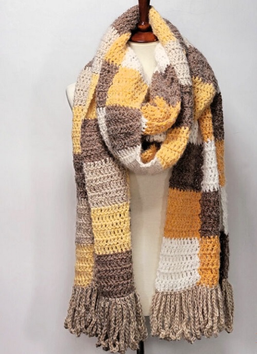 BIG CHECKED CROCHET SCARF