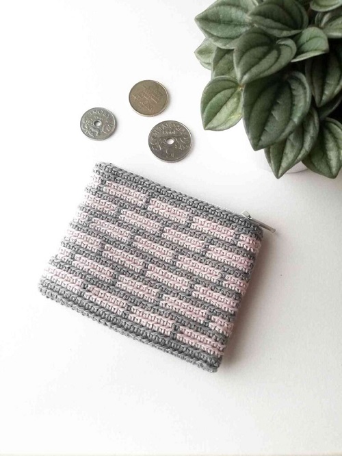 Easy and Cute Crochet Coin Pouch Pattern 2