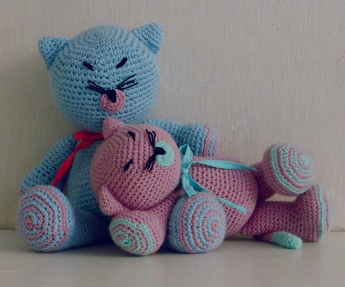 sleeping cat amigurumi