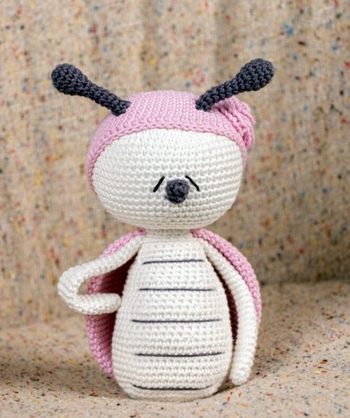 Cute and Easy Crochet Ladybug Amigurumi Patterns 4