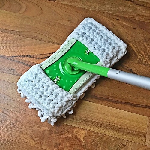 Thick and Quick Crocheted Sweeper Cover