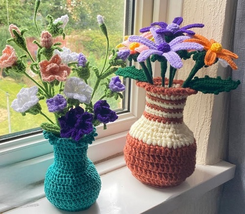 crochet flower vase