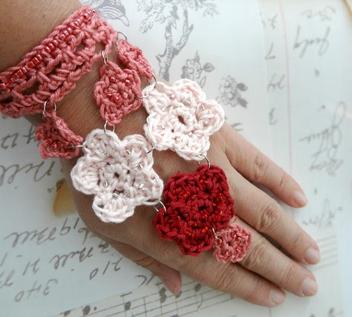 Crochet Hanging Flowers Bracelet