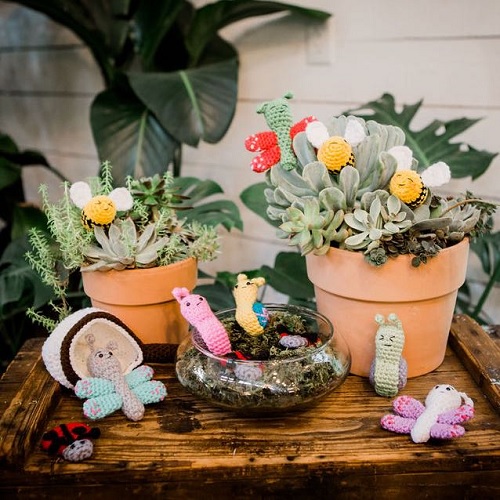 Free Crochet Amigurumi Springtime Bug and Net Playset