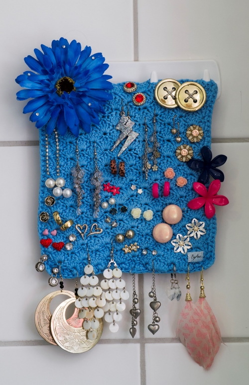 Crocheted Earring Holder From Leftover Yarn