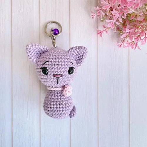 amigurumi-cat-keychain