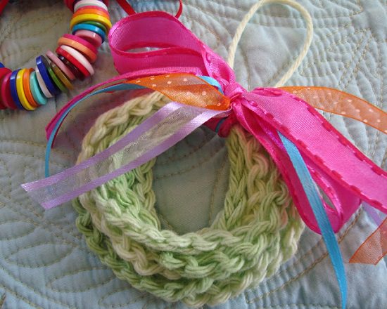 From all these 18 DIY Crochet Wreath Ideas chose the one you like most and start making it with the help of free patterns and tutorial available here.