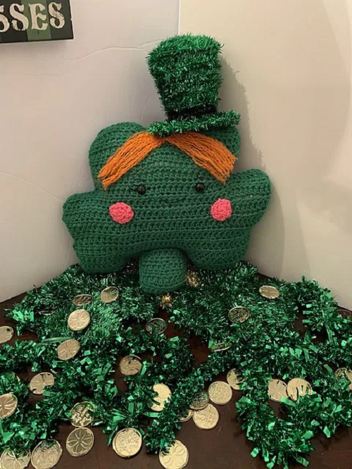 shamrock pillow crochet pattern free